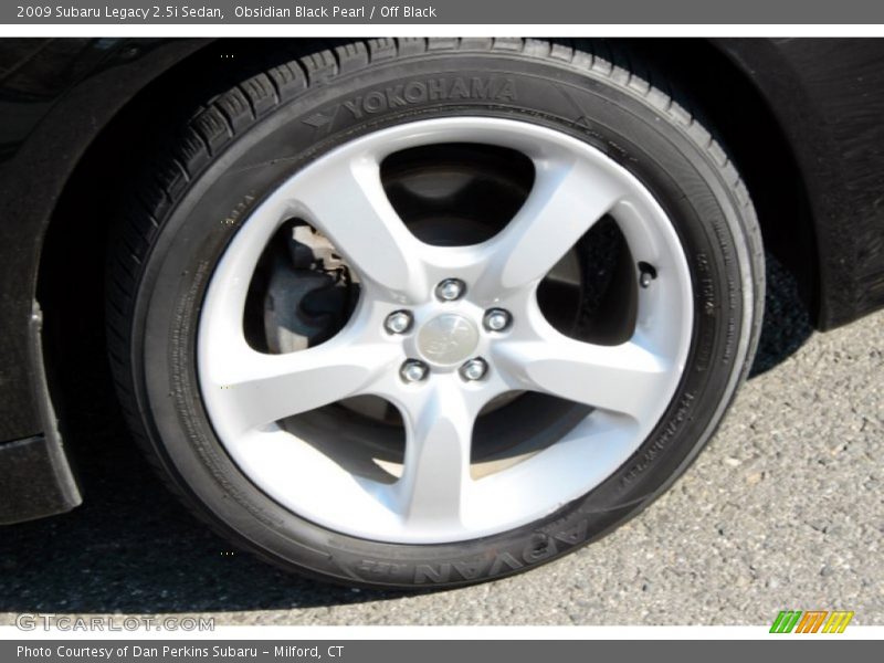 Obsidian Black Pearl / Off Black 2009 Subaru Legacy 2.5i Sedan