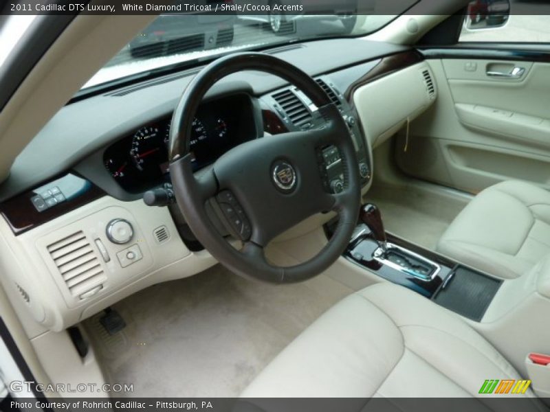 White Diamond Tricoat / Shale/Cocoa Accents 2011 Cadillac DTS Luxury