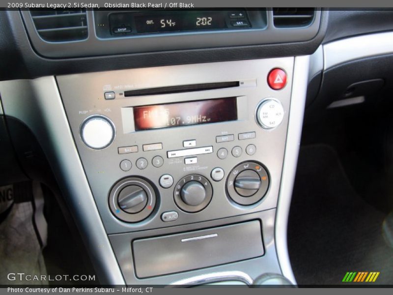 Obsidian Black Pearl / Off Black 2009 Subaru Legacy 2.5i Sedan