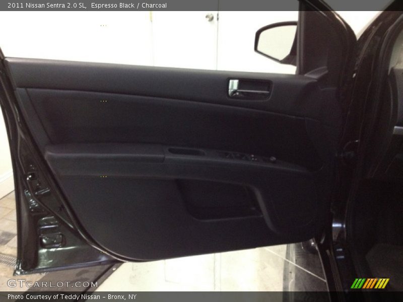 Espresso Black / Charcoal 2011 Nissan Sentra 2.0 SL