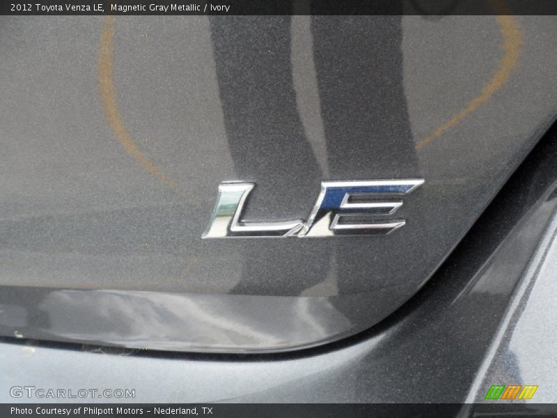 2012 Venza LE Logo