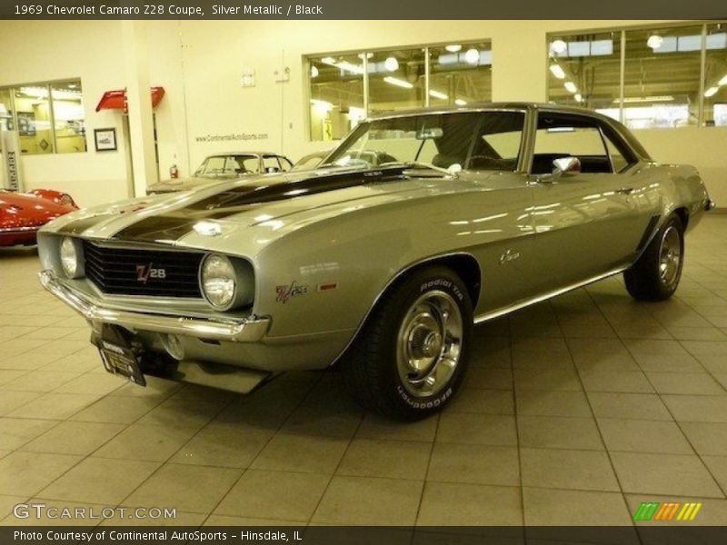 Front 3/4 View of 1969 Camaro Z28 Coupe