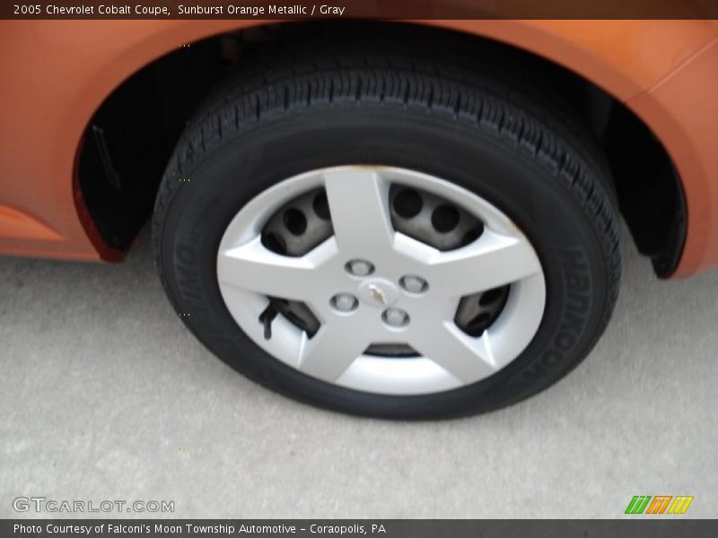 Sunburst Orange Metallic / Gray 2005 Chevrolet Cobalt Coupe