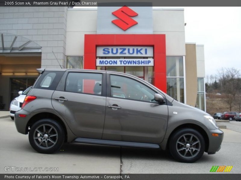 Phantom Gray Pearl / Dark Charcoal 2005 Scion xA