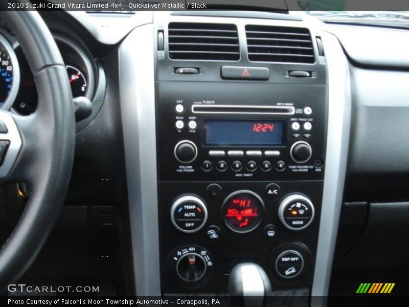 Quicksilver Metallic / Black 2010 Suzuki Grand Vitara Limited 4x4