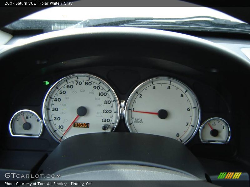 Polar White / Gray 2007 Saturn VUE