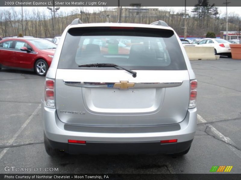 Silver Ice Metallic / Light Gray 2009 Chevrolet Equinox LS