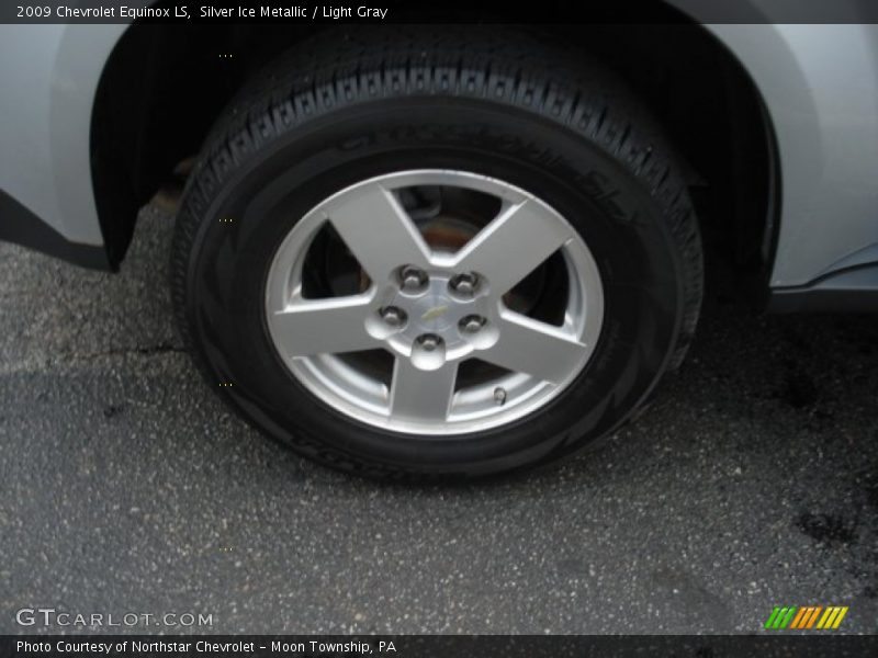 Silver Ice Metallic / Light Gray 2009 Chevrolet Equinox LS