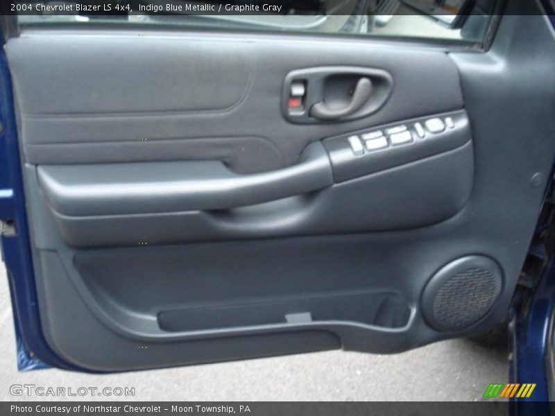 Indigo Blue Metallic / Graphite Gray 2004 Chevrolet Blazer LS 4x4