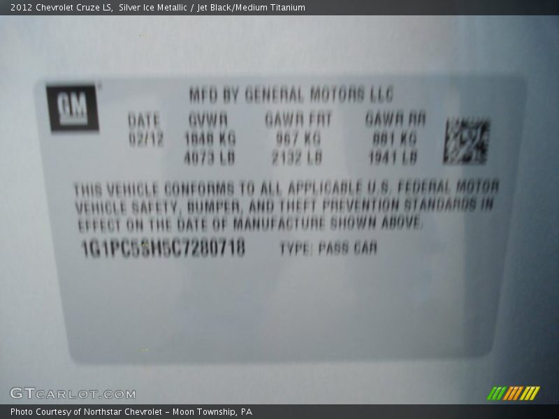 Silver Ice Metallic / Jet Black/Medium Titanium 2012 Chevrolet Cruze LS