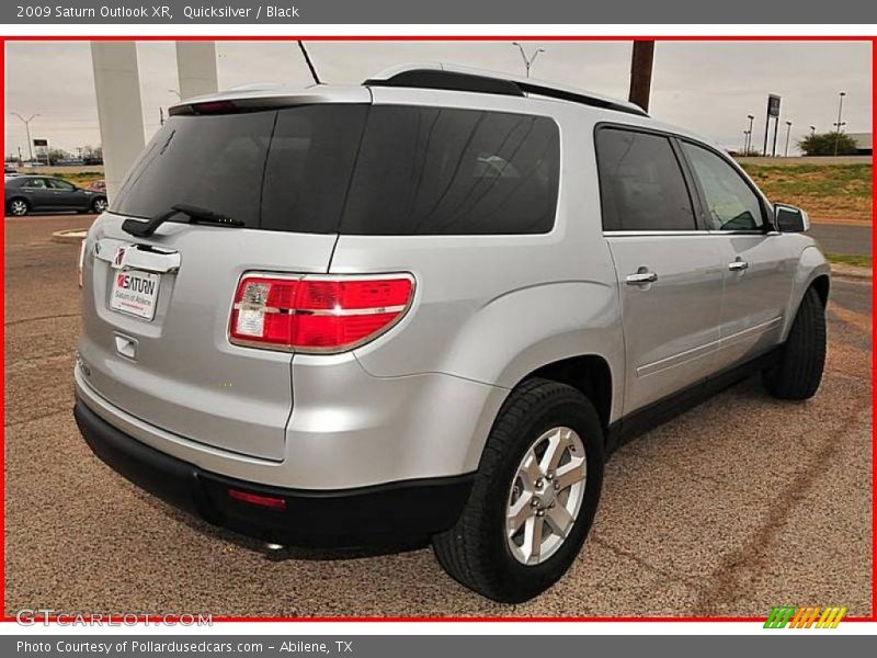 Quicksilver / Black 2009 Saturn Outlook XR