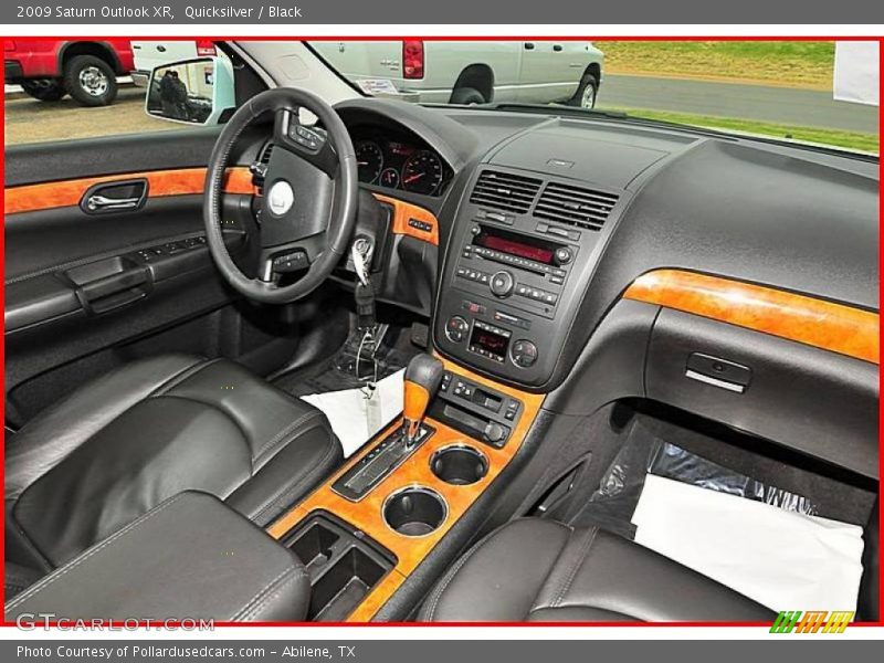 Quicksilver / Black 2009 Saturn Outlook XR