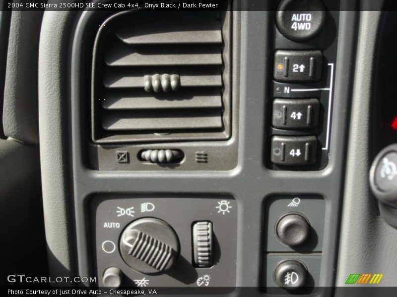 Onyx Black / Dark Pewter 2004 GMC Sierra 2500HD SLE Crew Cab 4x4