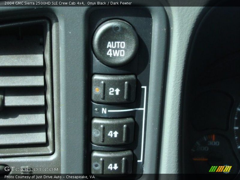 Onyx Black / Dark Pewter 2004 GMC Sierra 2500HD SLE Crew Cab 4x4