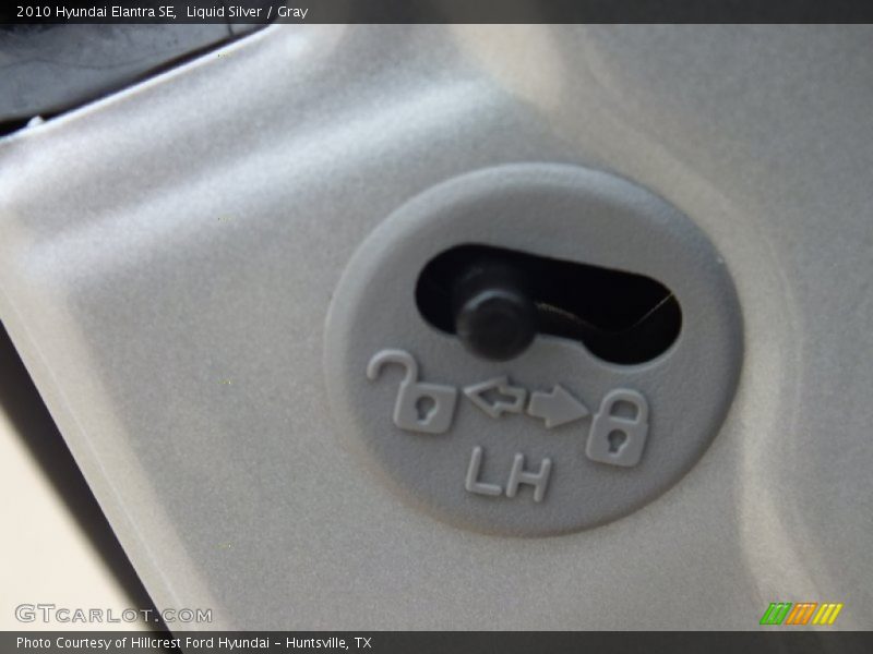 Liquid Silver / Gray 2010 Hyundai Elantra SE