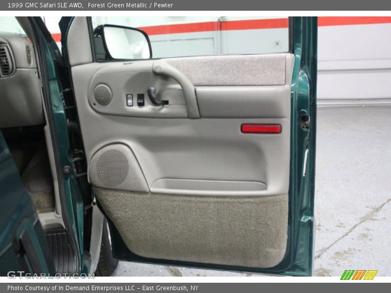 Door Panel of 1999 Safari SLE AWD