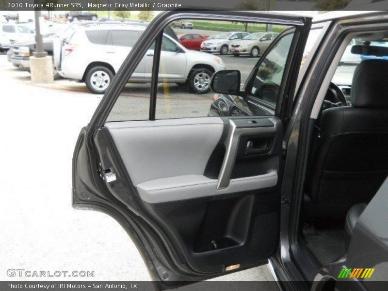 Magnetic Gray Metallic / Graphite 2010 Toyota 4Runner SR5