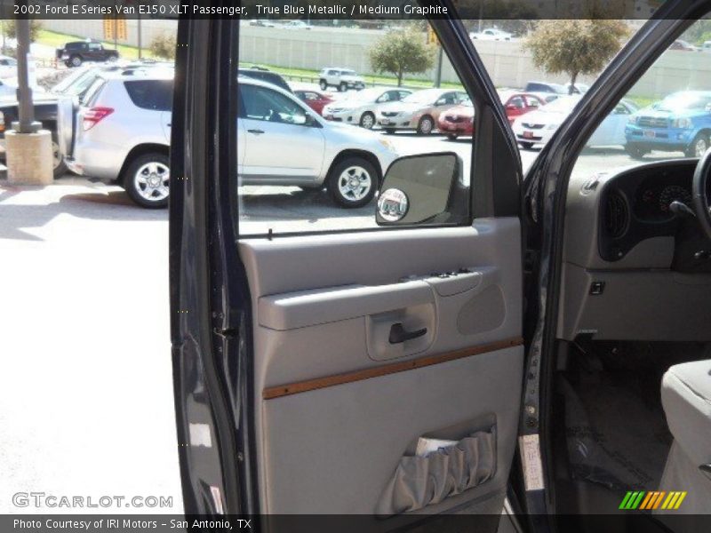True Blue Metallic / Medium Graphite 2002 Ford E Series Van E150 XLT Passenger