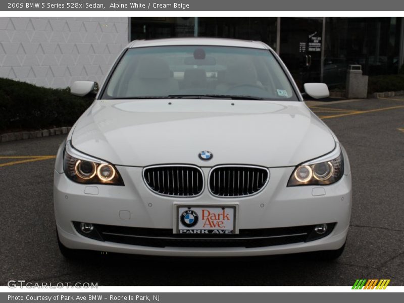 Alpine White / Cream Beige 2009 BMW 5 Series 528xi Sedan