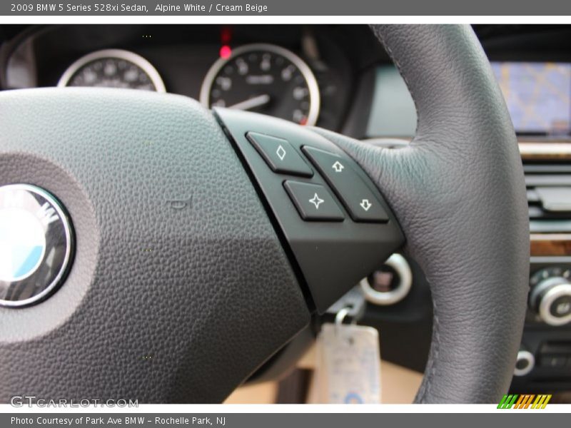 Alpine White / Cream Beige 2009 BMW 5 Series 528xi Sedan