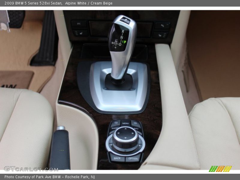 Alpine White / Cream Beige 2009 BMW 5 Series 528xi Sedan