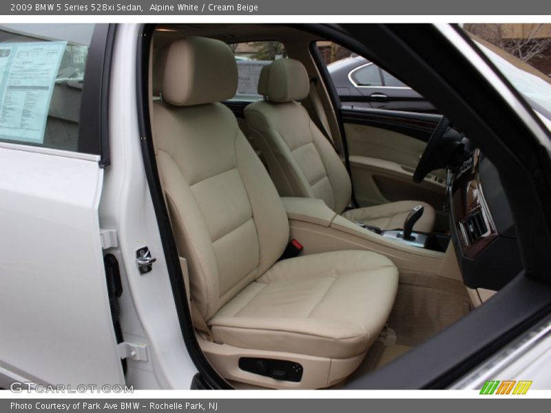 Alpine White / Cream Beige 2009 BMW 5 Series 528xi Sedan