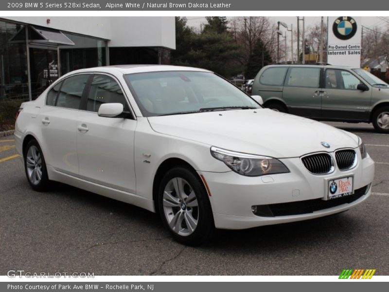 Alpine White / Natural Brown Dakota Leather 2009 BMW 5 Series 528xi Sedan