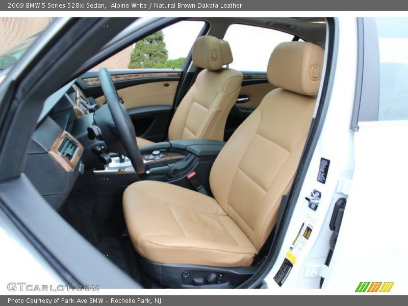 Alpine White / Natural Brown Dakota Leather 2009 BMW 5 Series 528xi Sedan