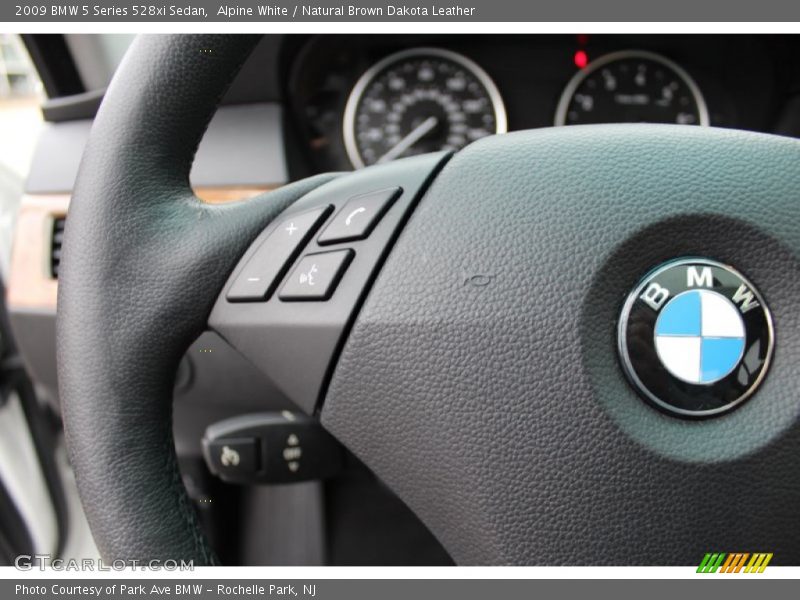 Alpine White / Natural Brown Dakota Leather 2009 BMW 5 Series 528xi Sedan
