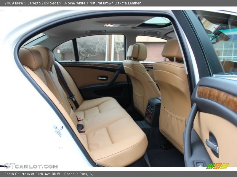 Alpine White / Natural Brown Dakota Leather 2009 BMW 5 Series 528xi Sedan
