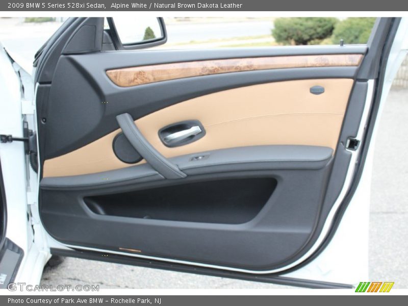 Alpine White / Natural Brown Dakota Leather 2009 BMW 5 Series 528xi Sedan