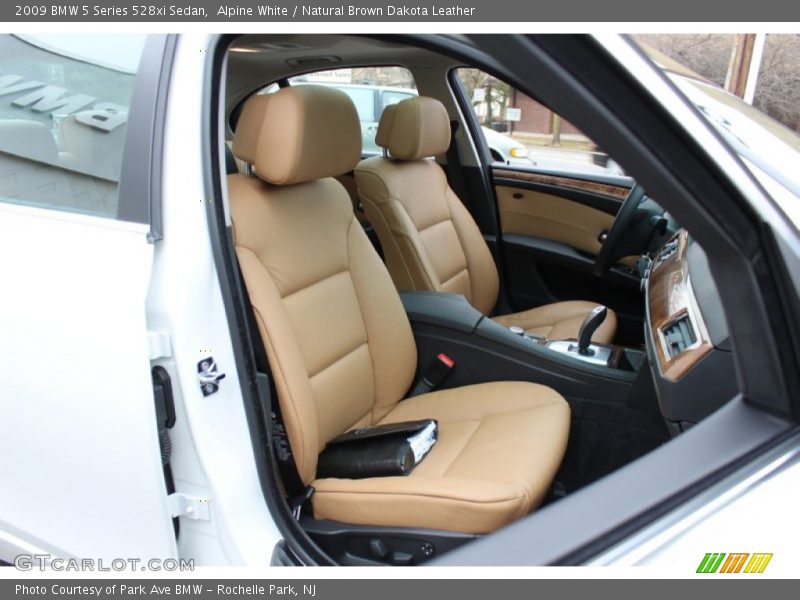 Alpine White / Natural Brown Dakota Leather 2009 BMW 5 Series 528xi Sedan