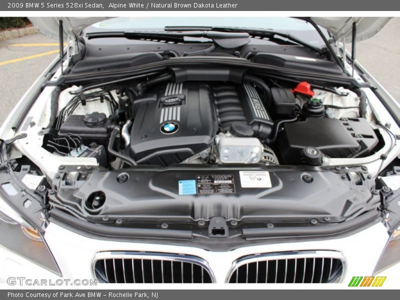 Alpine White / Natural Brown Dakota Leather 2009 BMW 5 Series 528xi Sedan