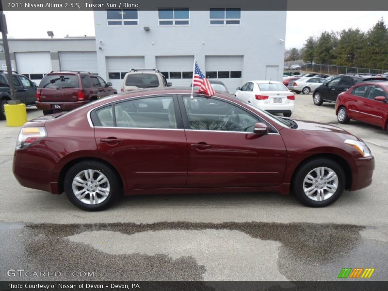 Tuscan Sun / Blond 2011 Nissan Altima 2.5 S