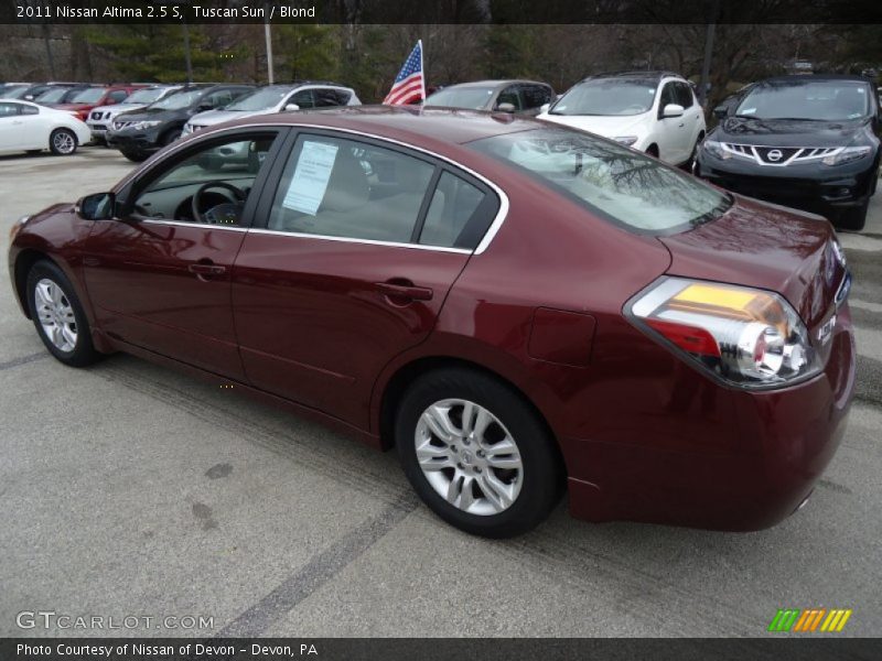 Tuscan Sun / Blond 2011 Nissan Altima 2.5 S