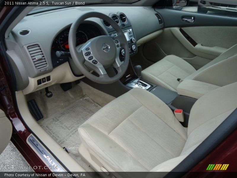 Tuscan Sun / Blond 2011 Nissan Altima 2.5 S