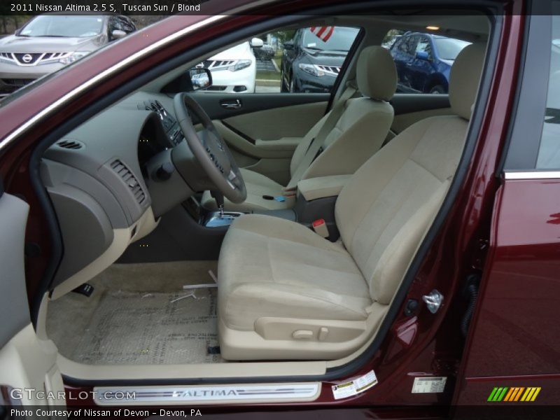 Tuscan Sun / Blond 2011 Nissan Altima 2.5 S