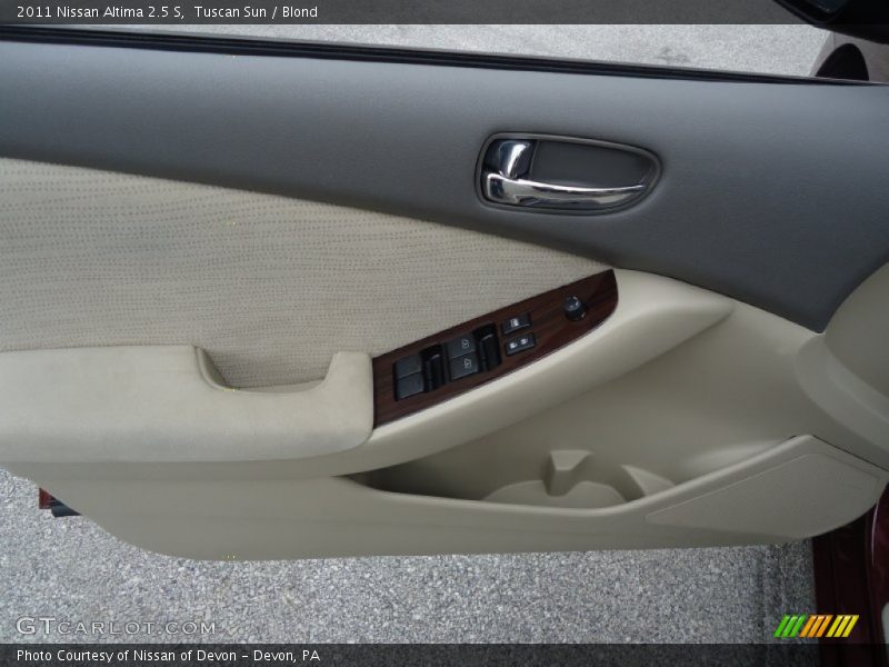 Tuscan Sun / Blond 2011 Nissan Altima 2.5 S