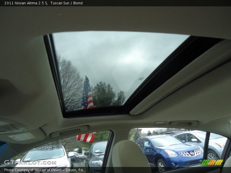 Tuscan Sun / Blond 2011 Nissan Altima 2.5 S