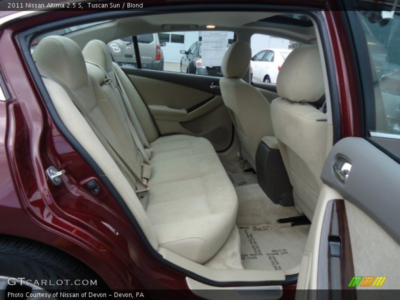 Tuscan Sun / Blond 2011 Nissan Altima 2.5 S