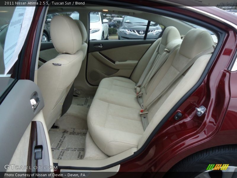 Tuscan Sun / Blond 2011 Nissan Altima 2.5 S