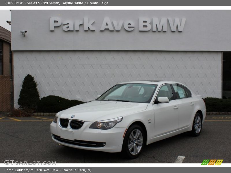 Alpine White / Cream Beige 2009 BMW 5 Series 528xi Sedan