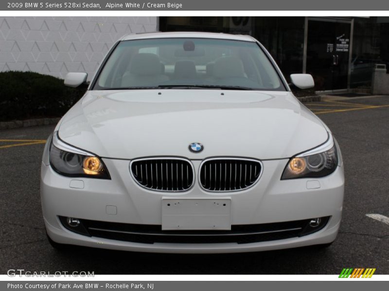 Alpine White / Cream Beige 2009 BMW 5 Series 528xi Sedan