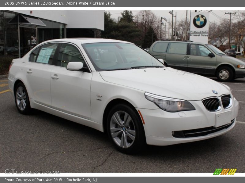Alpine White / Cream Beige 2009 BMW 5 Series 528xi Sedan