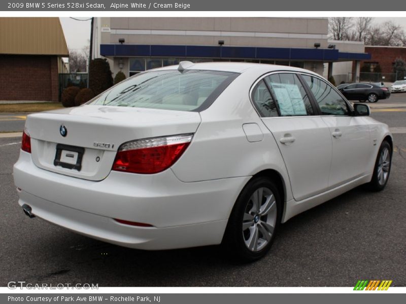 Alpine White / Cream Beige 2009 BMW 5 Series 528xi Sedan
