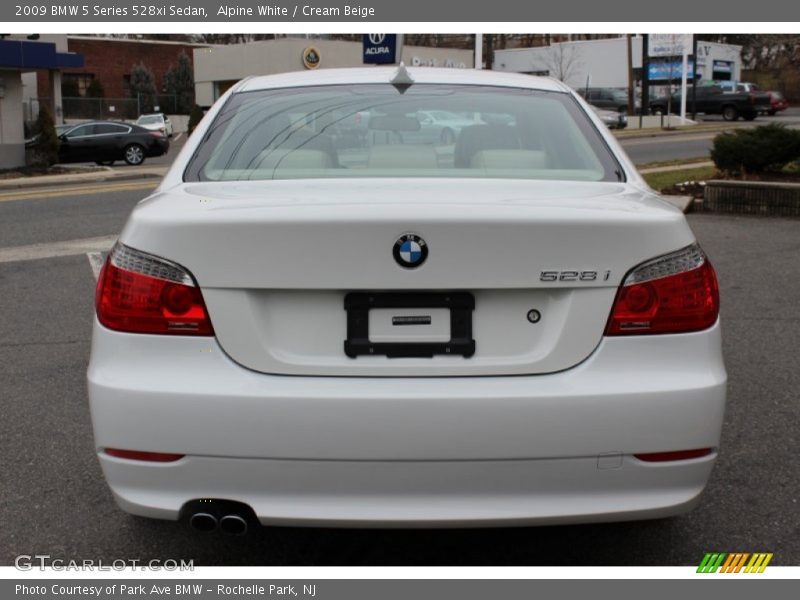 Alpine White / Cream Beige 2009 BMW 5 Series 528xi Sedan