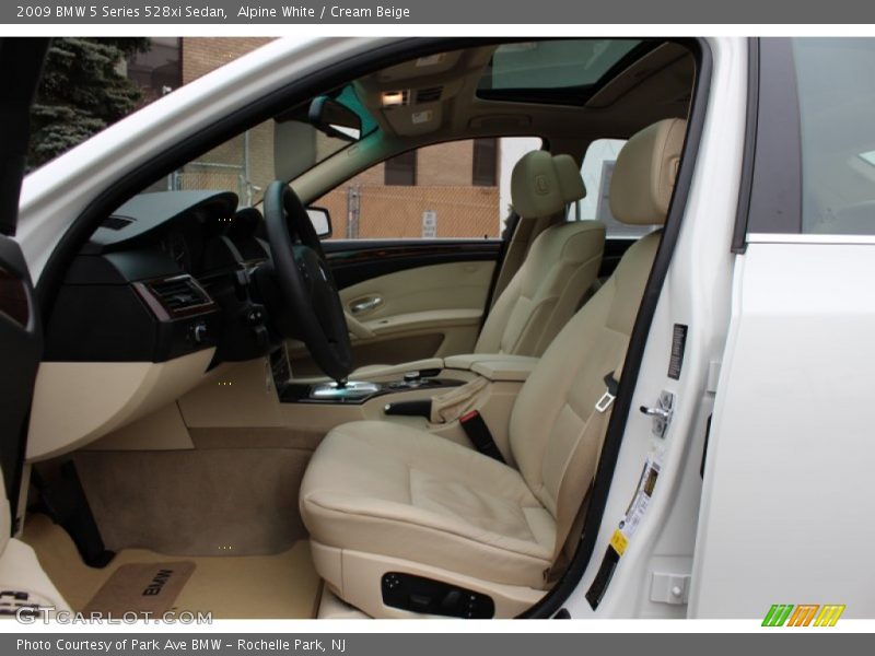 Alpine White / Cream Beige 2009 BMW 5 Series 528xi Sedan