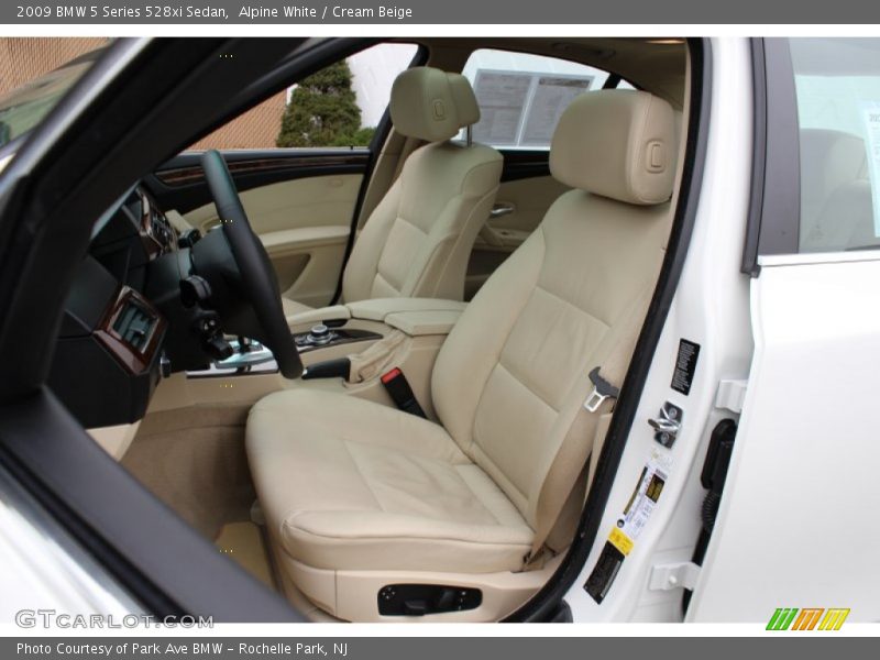 Alpine White / Cream Beige 2009 BMW 5 Series 528xi Sedan