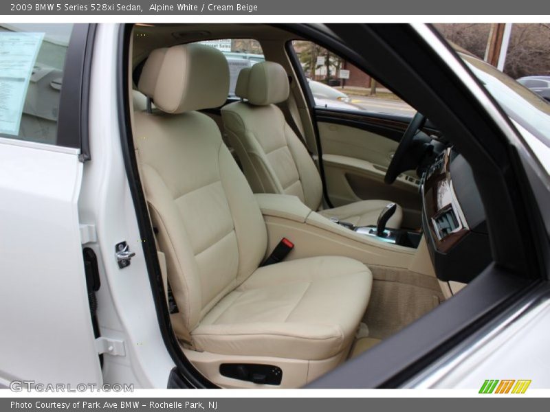 Alpine White / Cream Beige 2009 BMW 5 Series 528xi Sedan