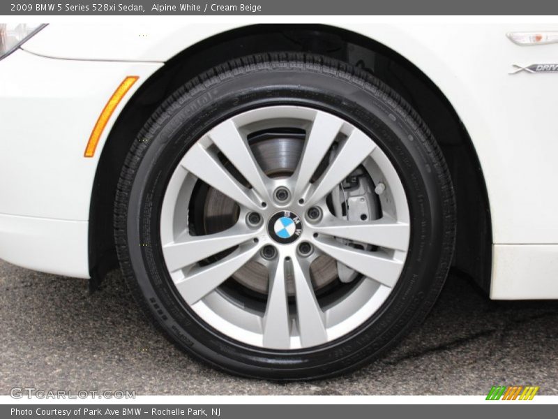 Alpine White / Cream Beige 2009 BMW 5 Series 528xi Sedan